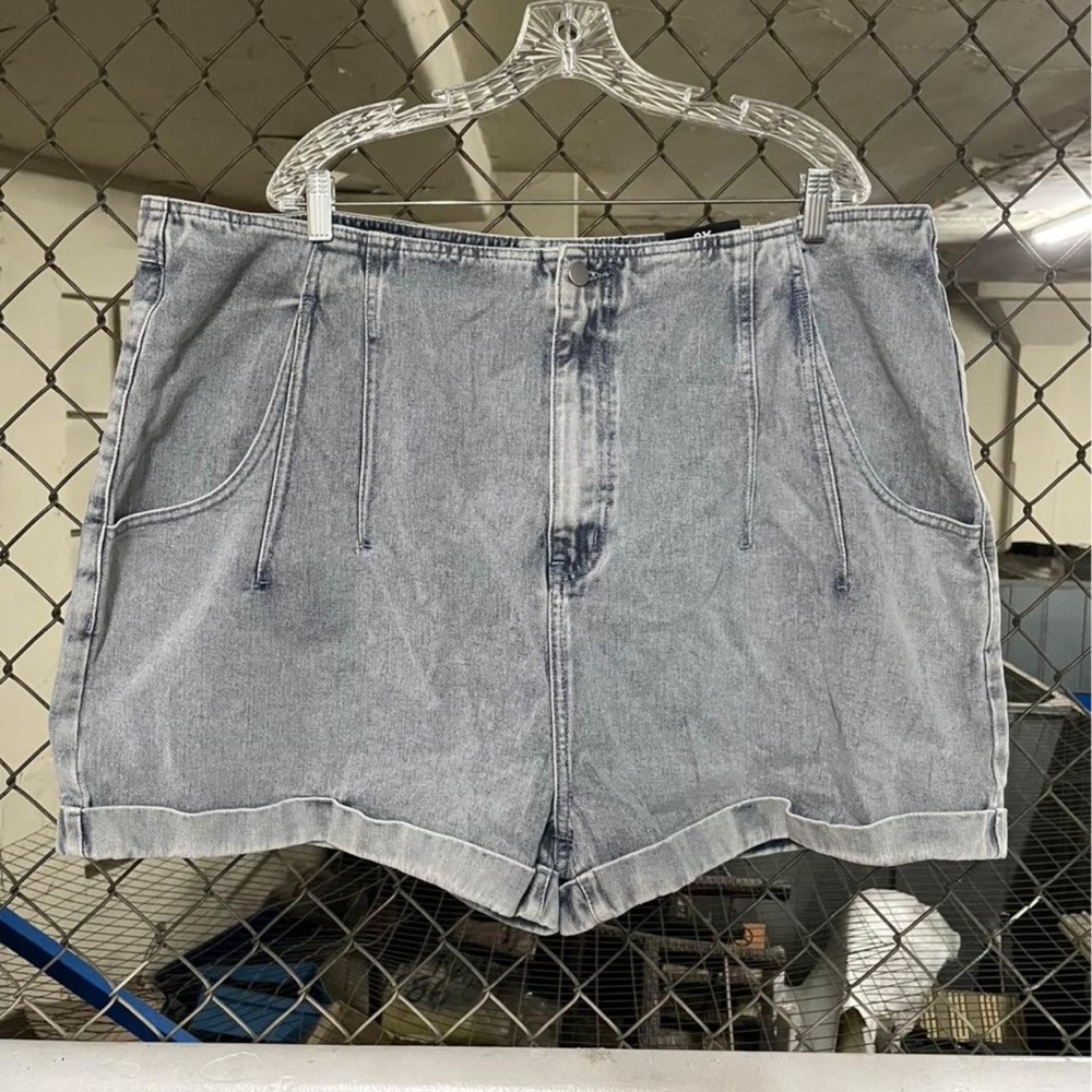 Fashion Nova Shorts Size 3x